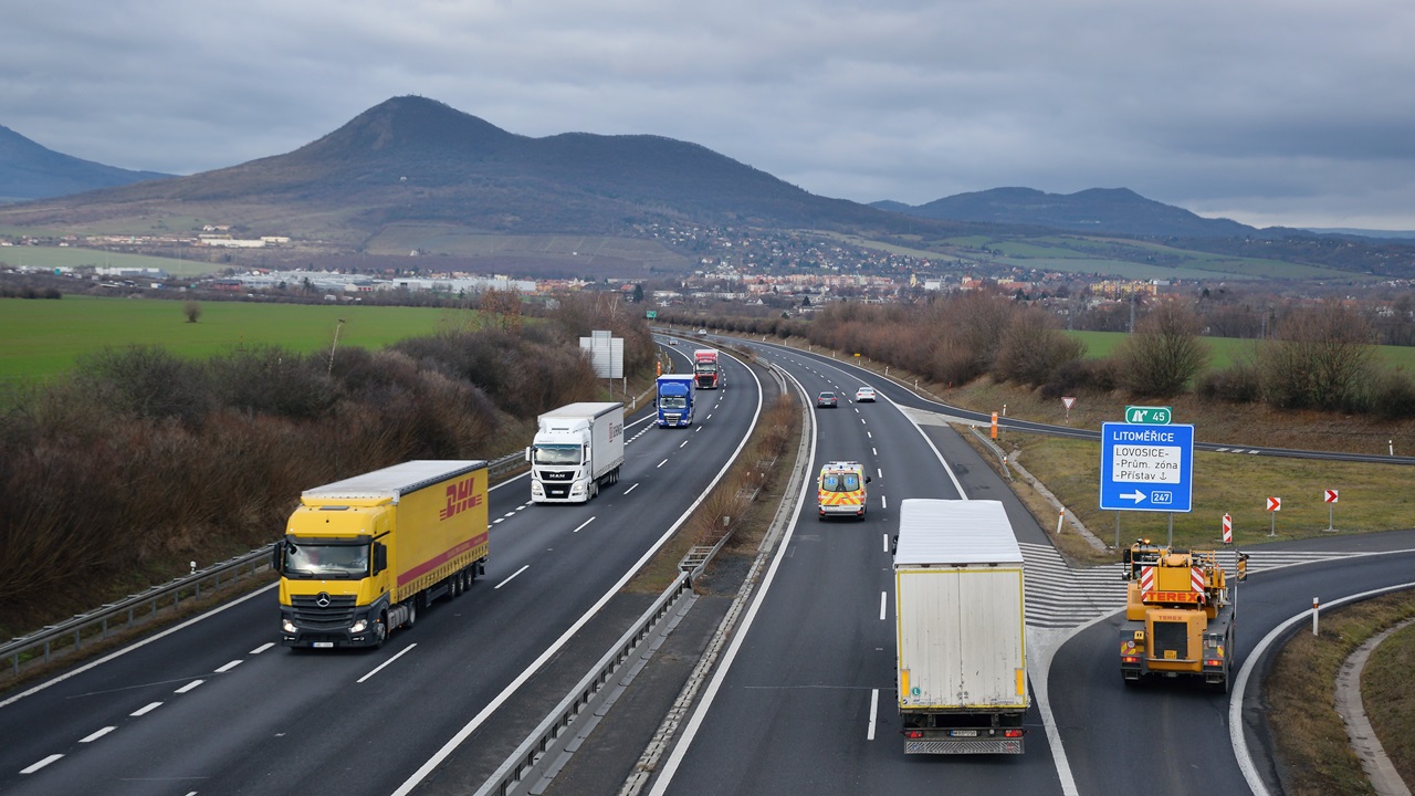 Автомагистральная виньеткa в Чешской Республике 2021: Цена, где ее купить, платные участки | © Jiri Igaz | Dreamstime.com