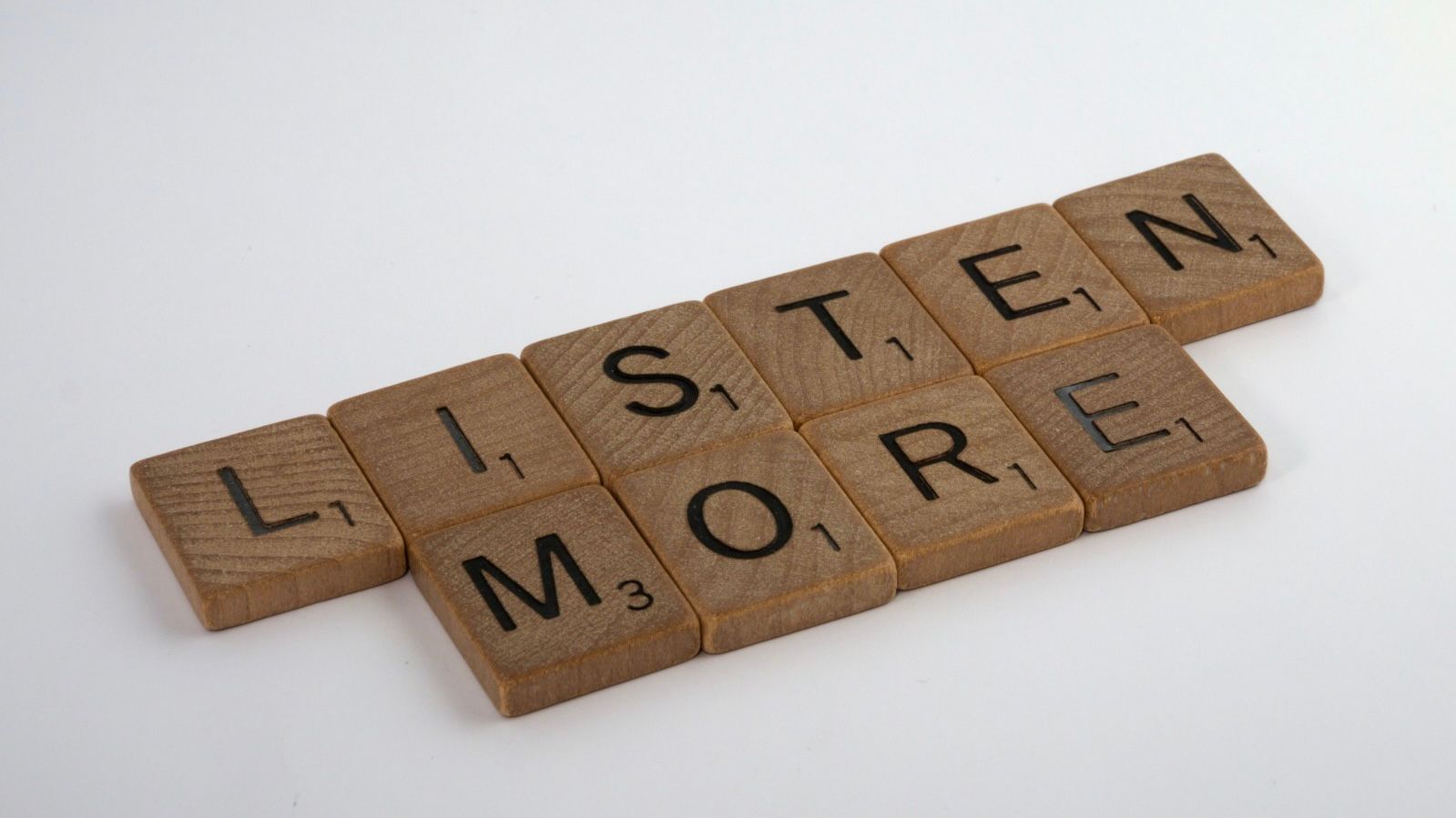 Cómo convertirse en un mejor oyente: 10 consejos esenciales para una comunicación eficaz