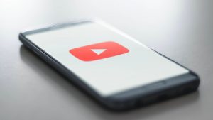 Hogyan indítsunk el YouTube-csatornát és szerezzünk feliratkozókat