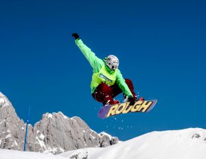 How to Choose a Snowboard: Tips and Advice for Beginners